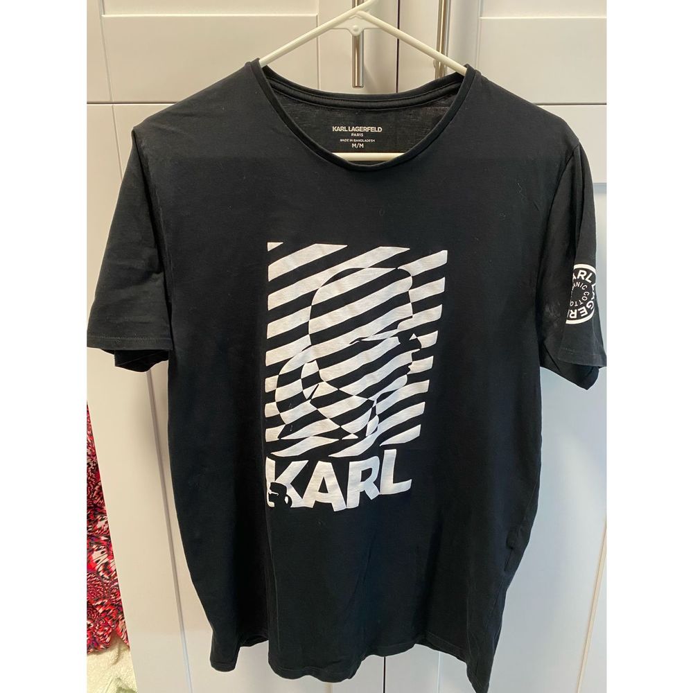 Karl Lagerfeld Paris Tee T Shirt Hidden Image Medium